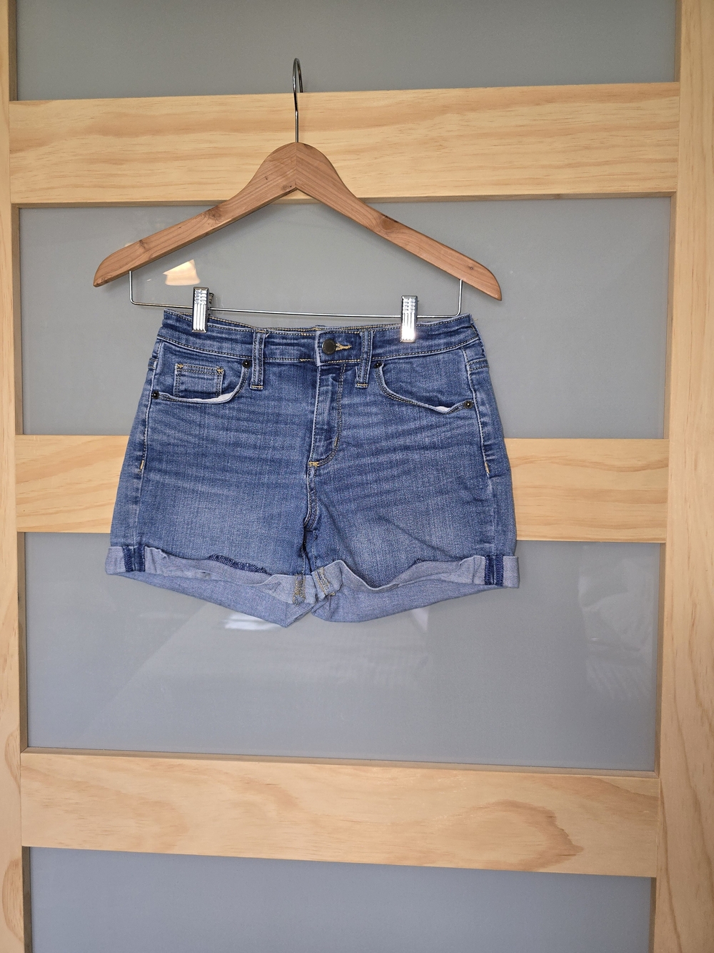 Universal Thread Blue Rolled-Cuff Denim Shorts